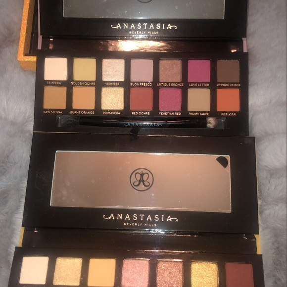 Anastasia Beverly Hill eye shadow pallets - Picture 2 of 2